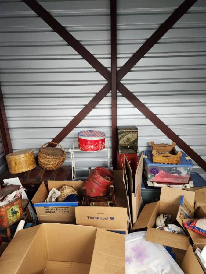 10 x 7 storage unit in Conroe, TX