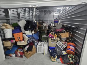 10 x 7 storage unit in New Castle, DE