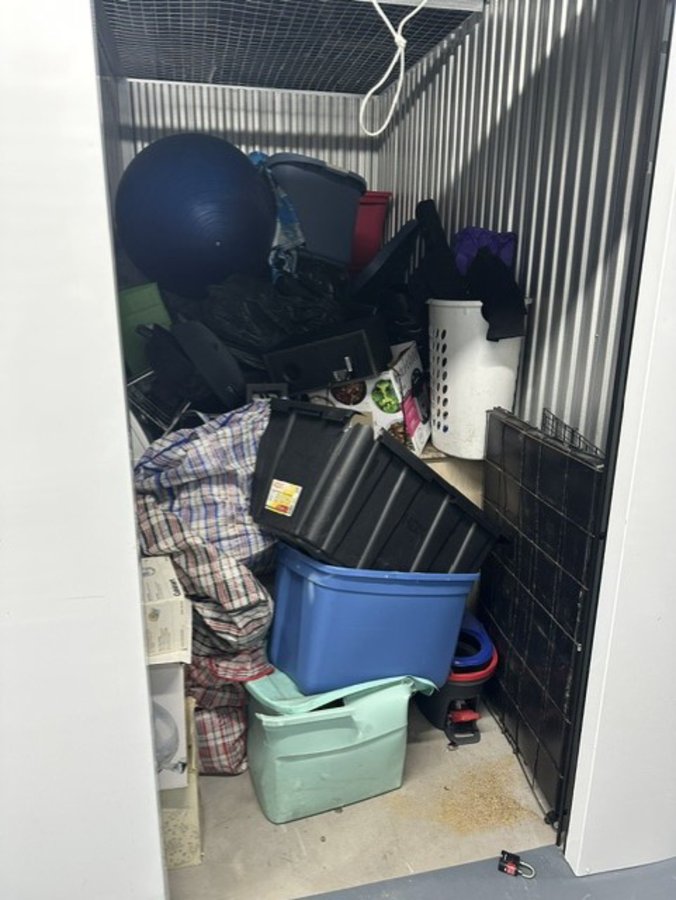 5 x 10 storage unit in Dearborn, MI