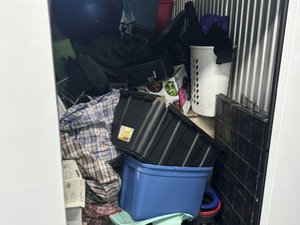 5 x 10 storage unit in Dearborn, MI