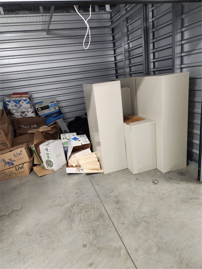 10 x 10 storage unit in Bohemia, NY