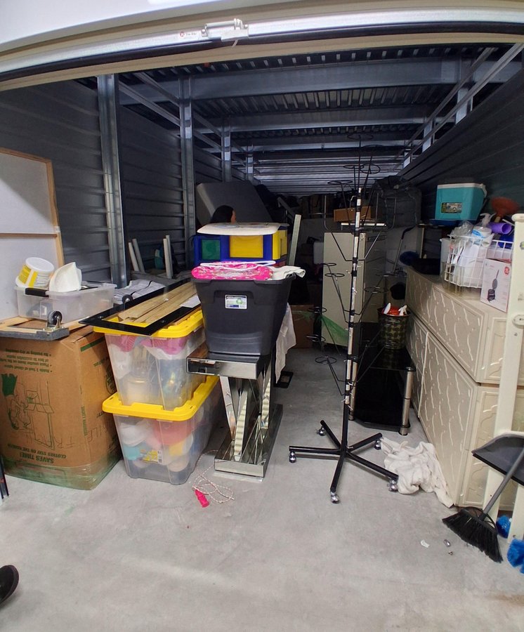 5 x 10 storage unit in Houston, TX