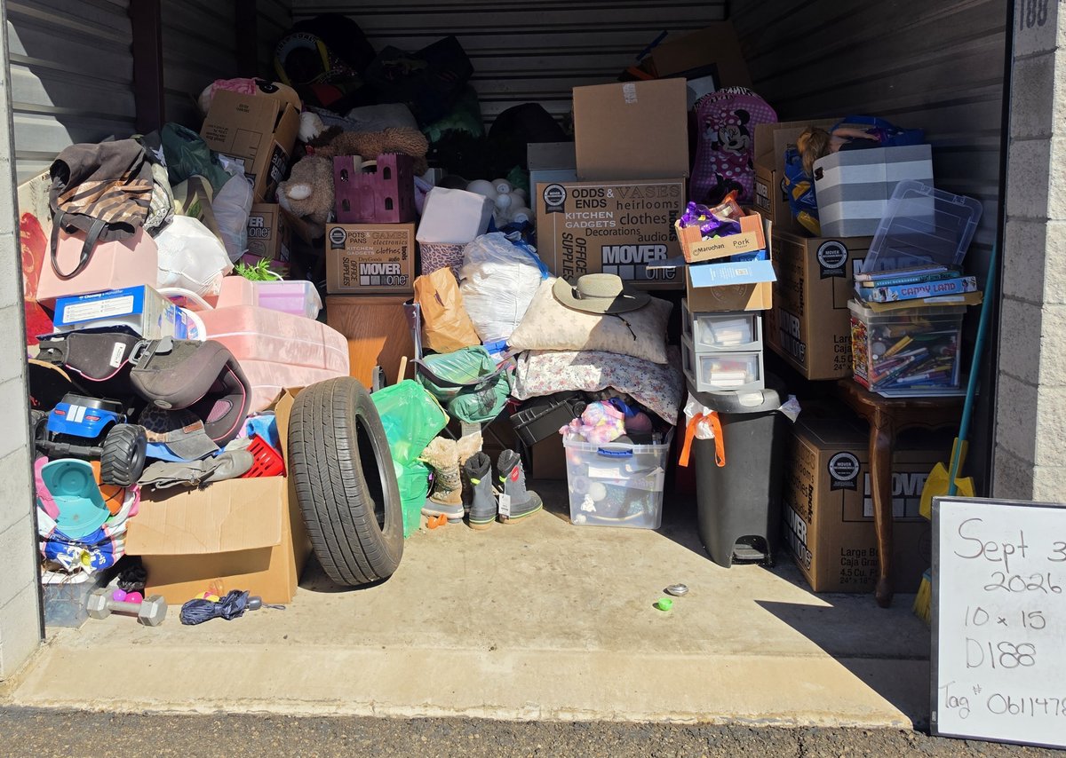 10 x 15 storage unit in Medford, OR