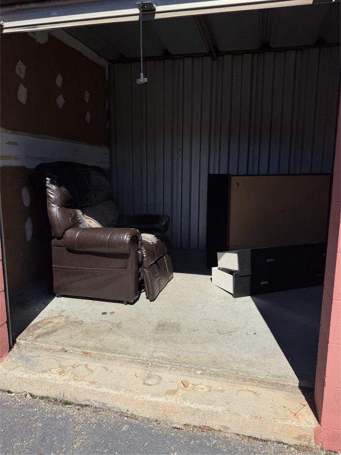 10 x 10 storage unit in Sumter, SC