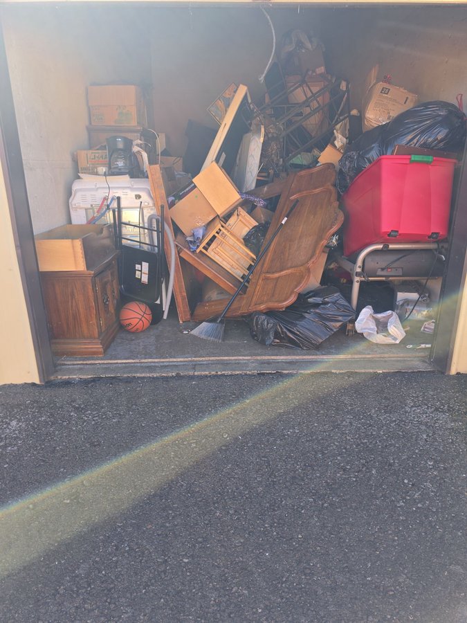 10 x 20 storage unit in Salem, OR
