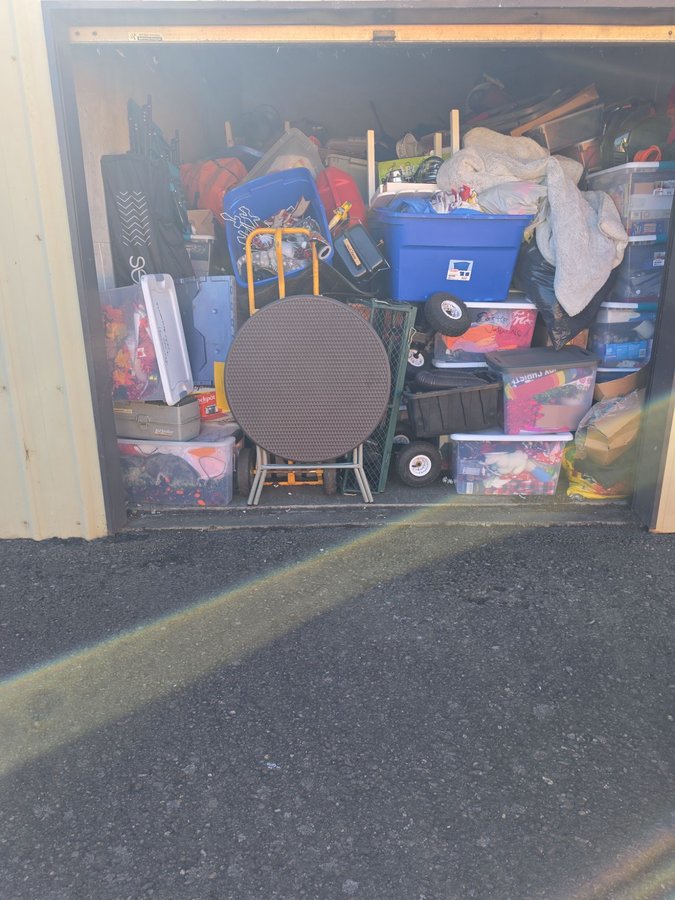 10 x 20 storage unit in Salem, OR