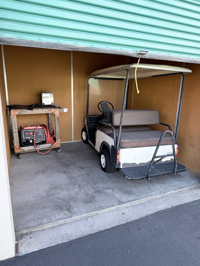 10 x 10 storage unit in Santa Clara, CA