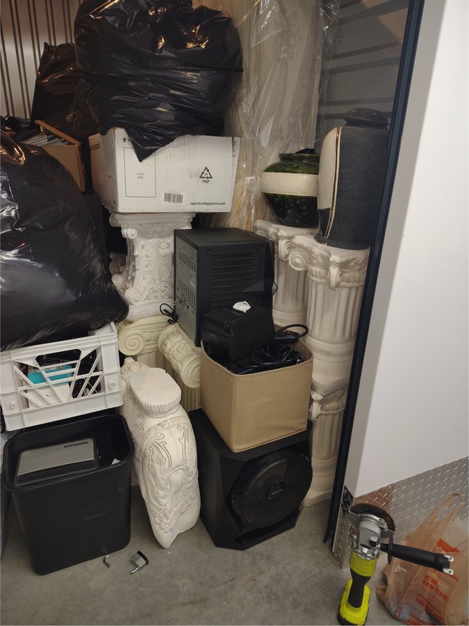 10 x 15 storage unit in Glen Allen, VA