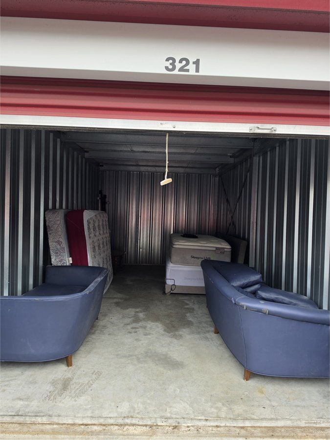10 x 20 storage unit in Holland, OH