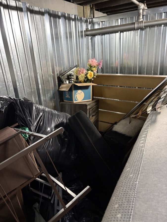 10 x 10 storage unit in Cincinnati, OH