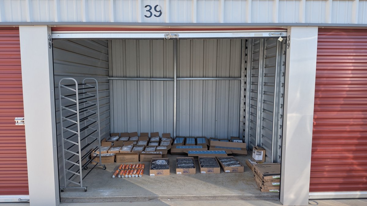 10 x 10 storage unit in Commerce, GA