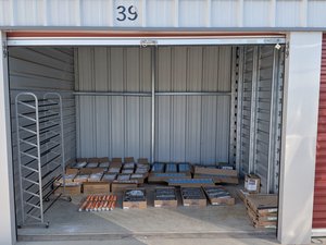 10 x 10 storage unit in Commerce, GA