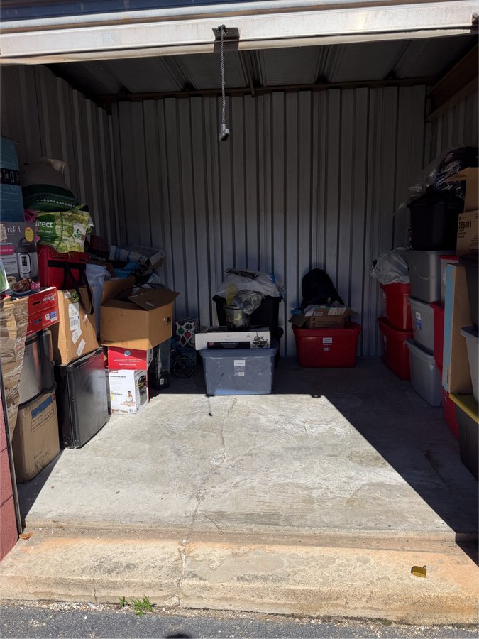 10 x 10 storage unit in Sumter, SC