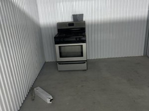 10 x 13 storage unit in Dearborn, MI