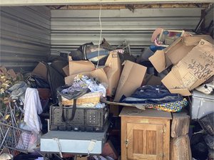 10 x 10 storage unit in Bakersfield, CA
