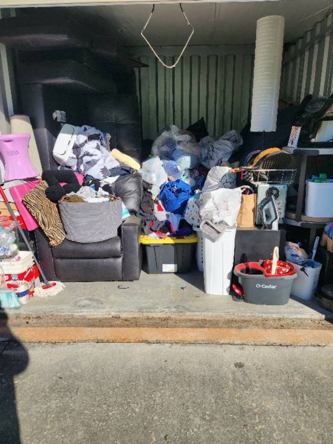 10 x 10 storage unit in Lithonia, GA