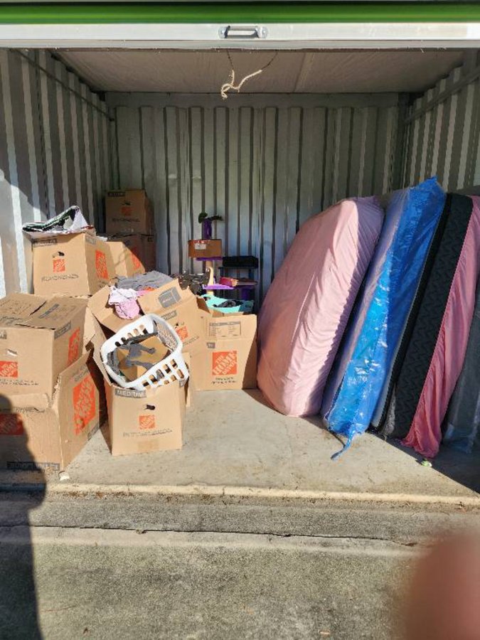 10 x 10 storage unit in Lithonia, GA