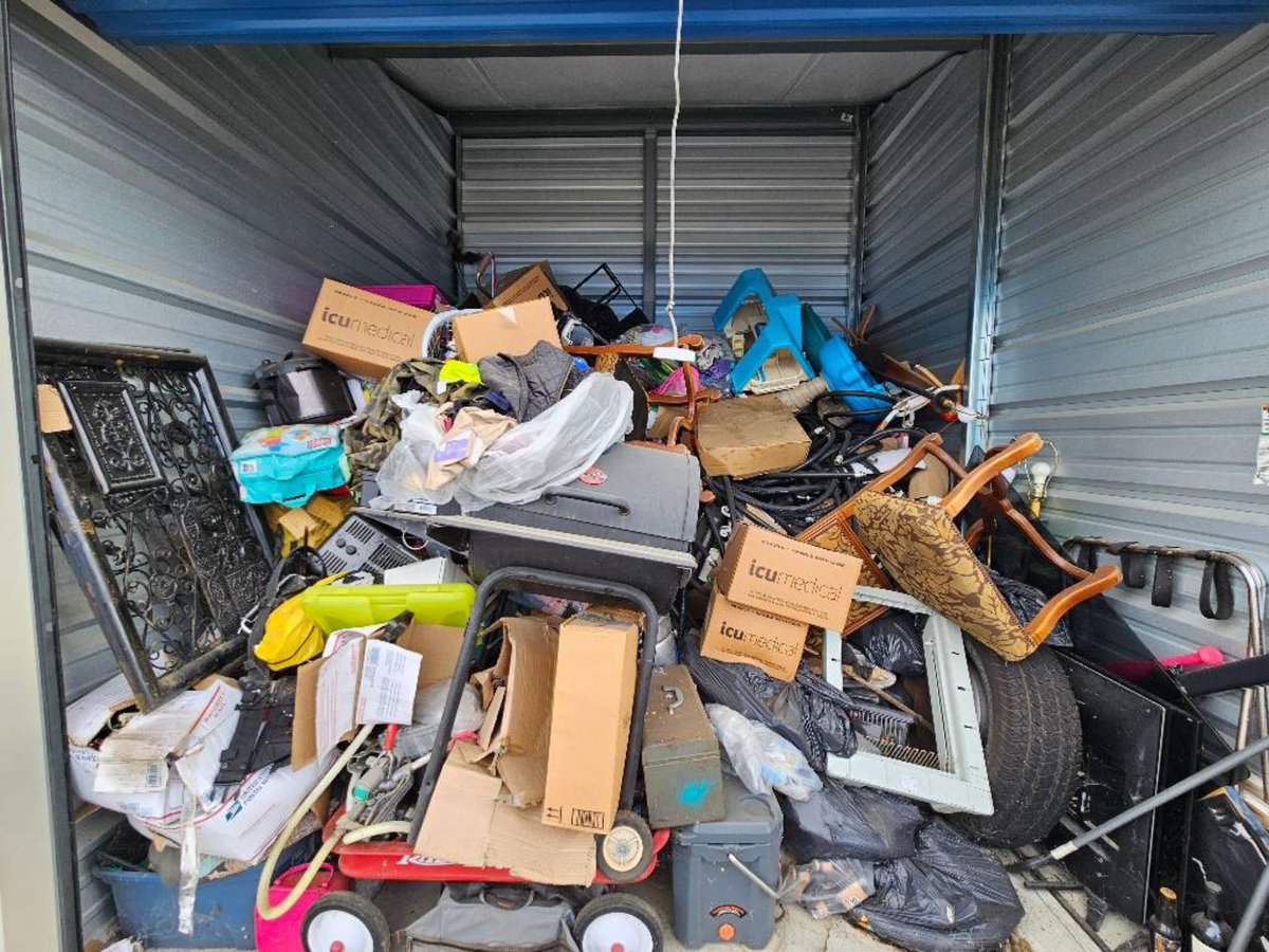 10 x 10 storage unit in Indianapolis, IN