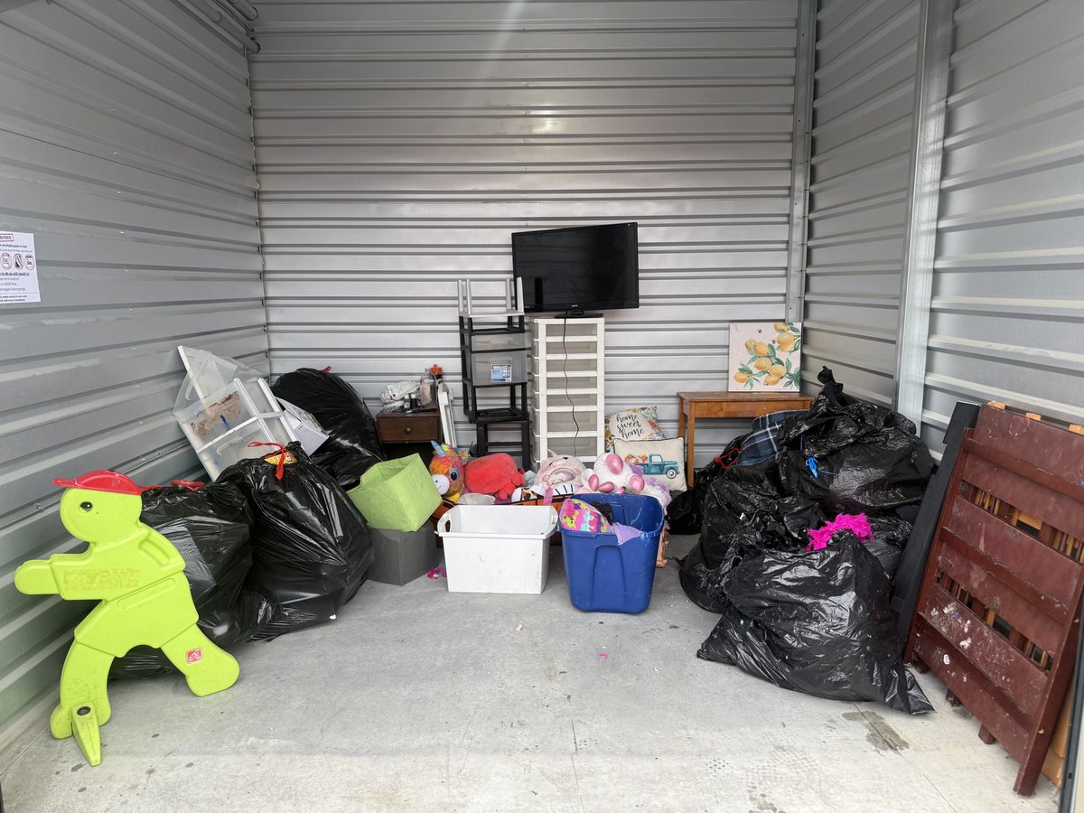 10 x 10 storage unit in Palmer, AK