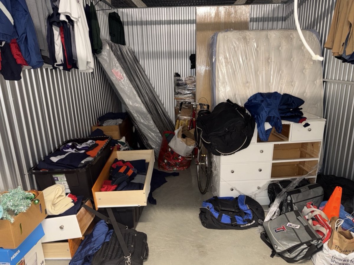 10 x 15 storage unit in Fairfax, VA