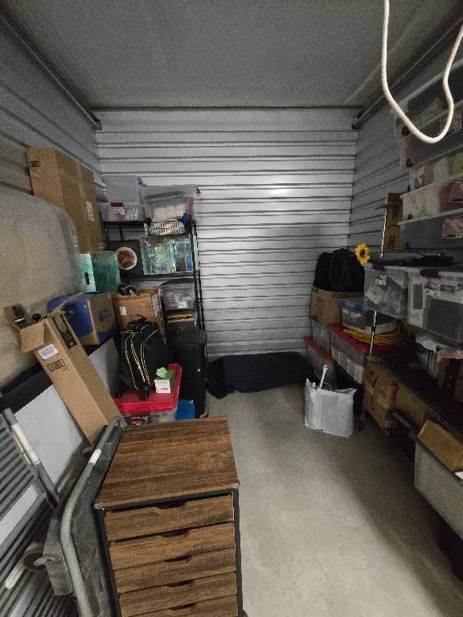 10 x 10 storage unit in El Paso, TX