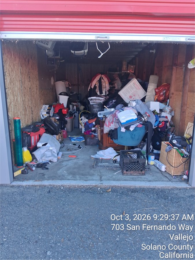 10 x 24 storage unit in Vallejo, CA