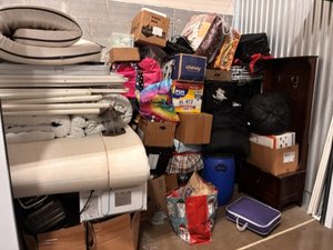5 x 10 storage unit in Lenoir, NC