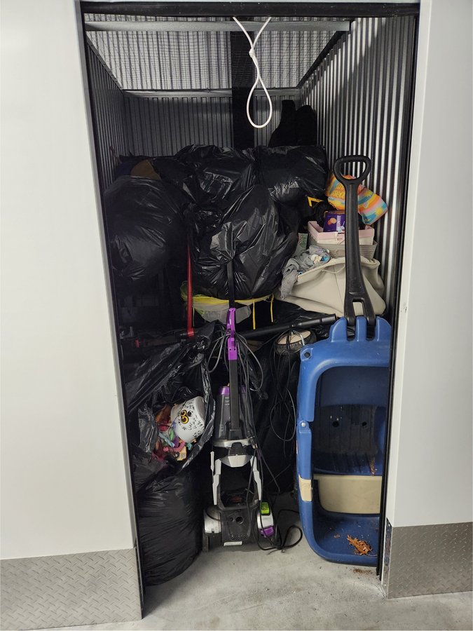 5 x 10 storage unit in Bohemia, NY