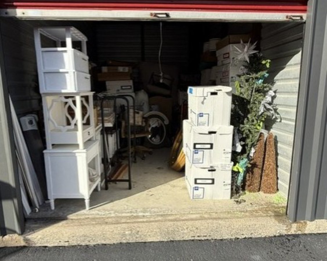 10 x 18 storage unit in Walpole, MA