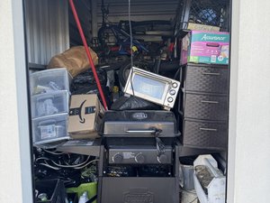 5 x 10 storage unit in Joliet, IL
