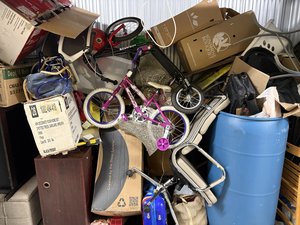10 x 5 storage unit in Tamarac, FL