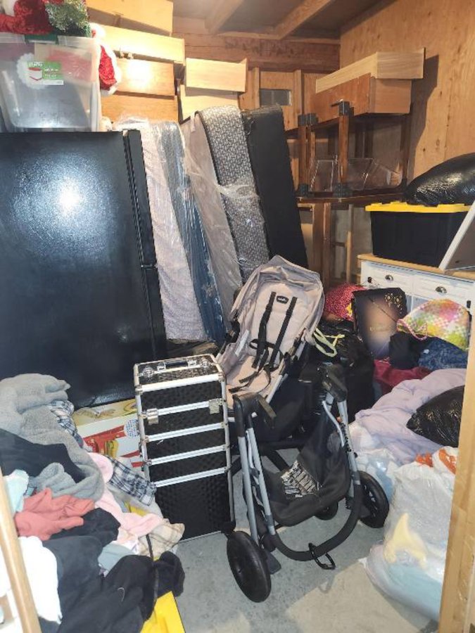 10 x 10 storage unit in Manteca, CA