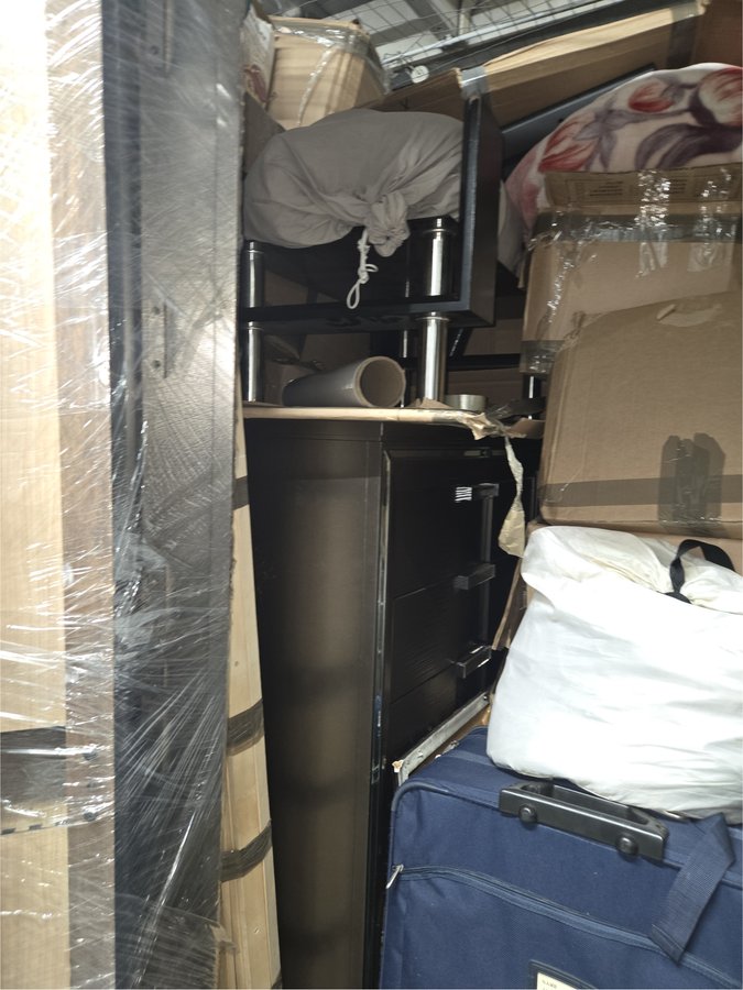 10 x 10 storage unit in Bronx, NY