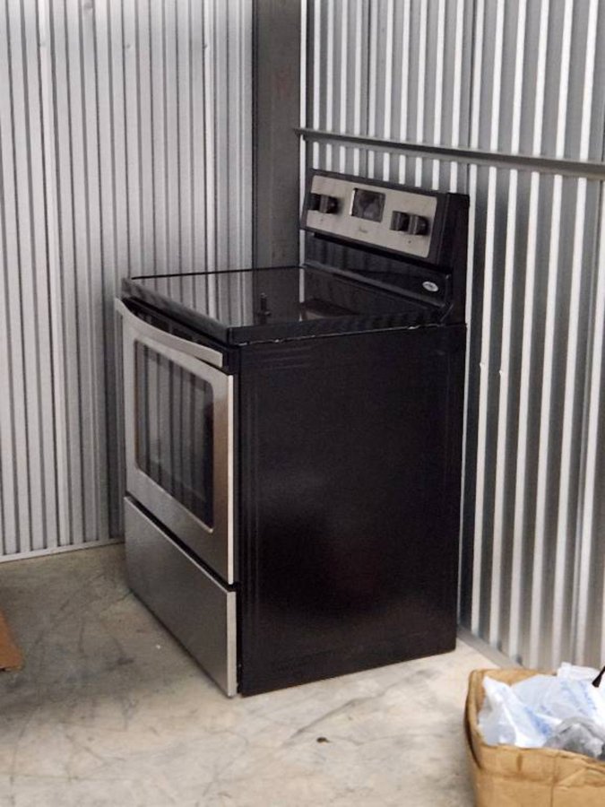 10 x 10 storage unit in Covington, LA