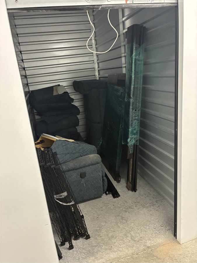 5 x 10 storage unit in North Las Vegas, NV