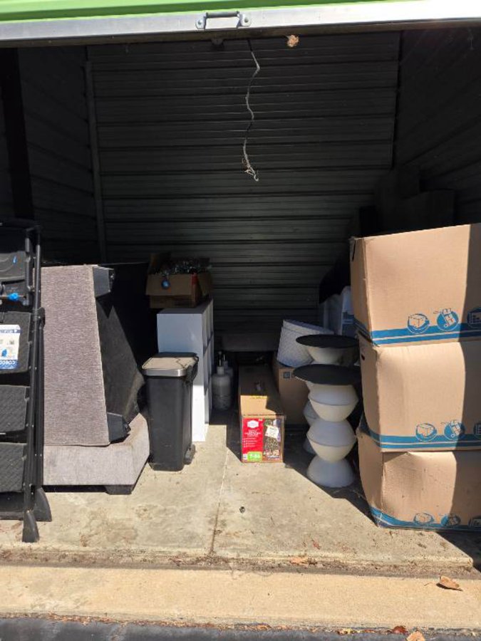 10 x 10 storage unit in Cordova, TN