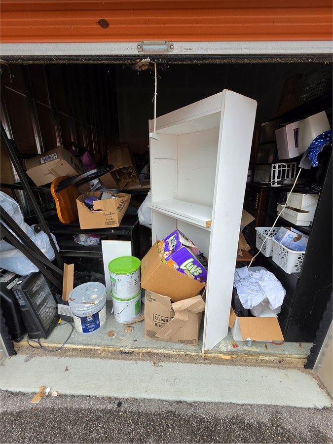 10 x 15 storage unit in Bloomington, IN