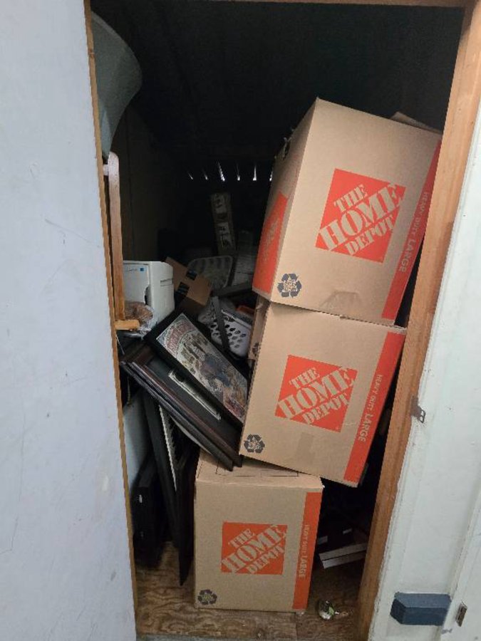 5 x 12 storage unit in Santa Clara, CA