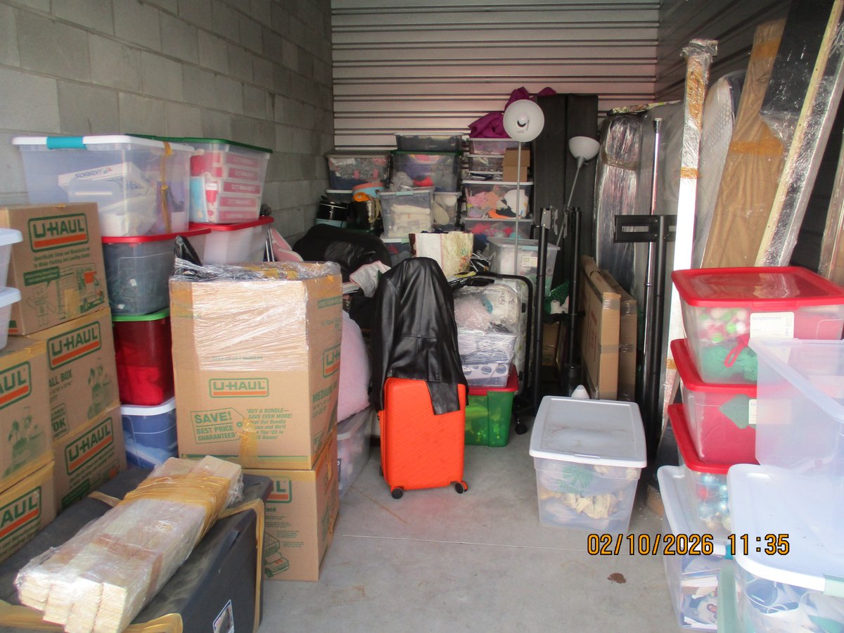 10 x 20 storage unit in Odenton, MD