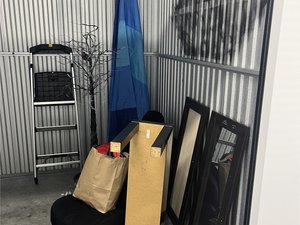 8 x 10 storage unit in Los Angeles, CA