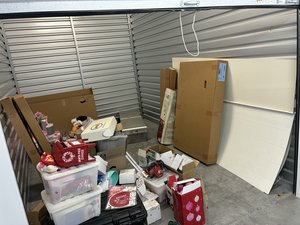 10 x 15 storage unit in Las Vegas, NV
