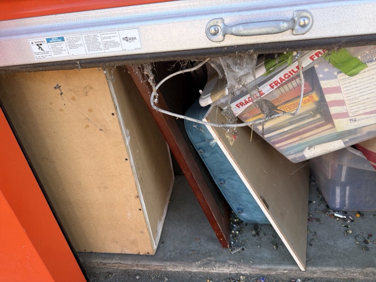 5 x 10 storage unit in West Sacramento, CA
