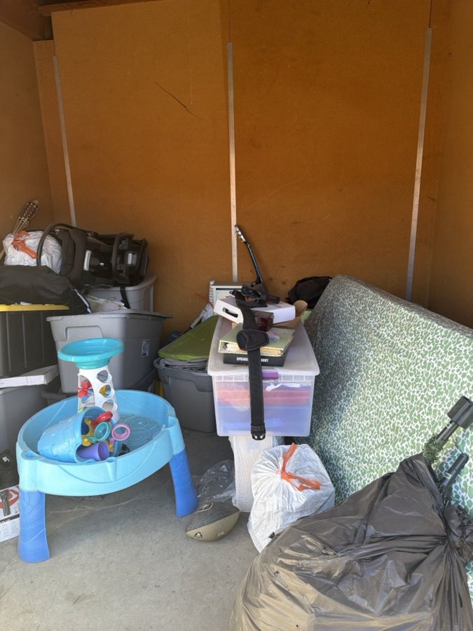10 x 10 storage unit in West Sacramento, CA