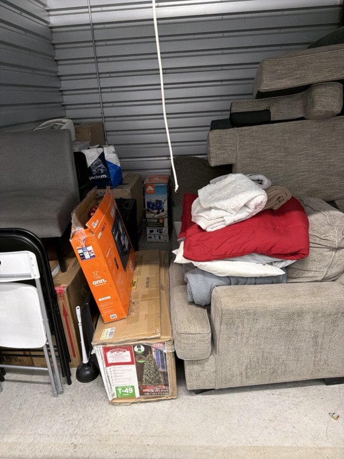 10 x 10 storage unit in Macomb, MI