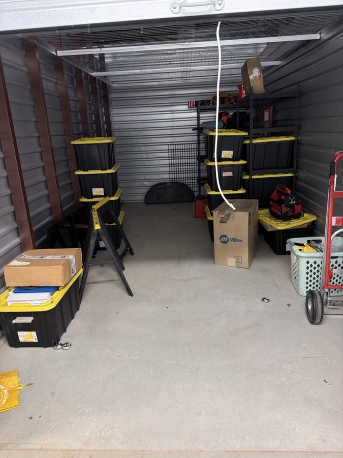10 x 20 storage unit in Macomb, MI