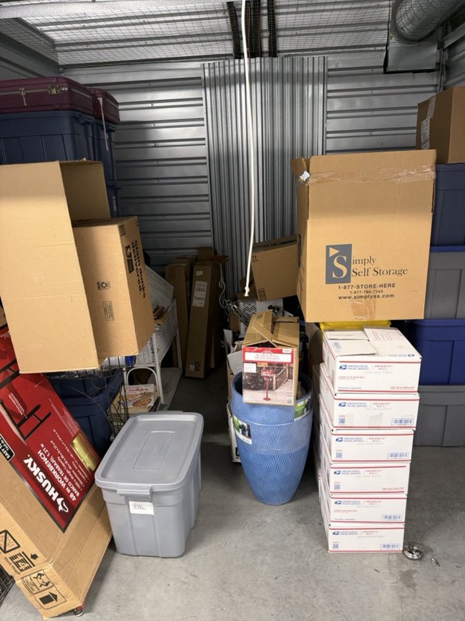 10 x 10 storage unit in Macomb, MI