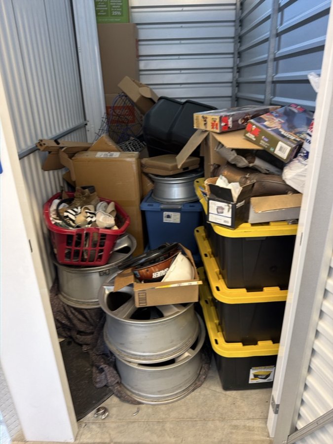 5 x 10 storage unit in Macomb, MI