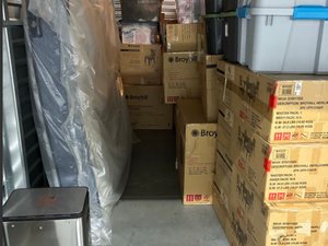 10 x 25 storage unit in Irvine, CA
