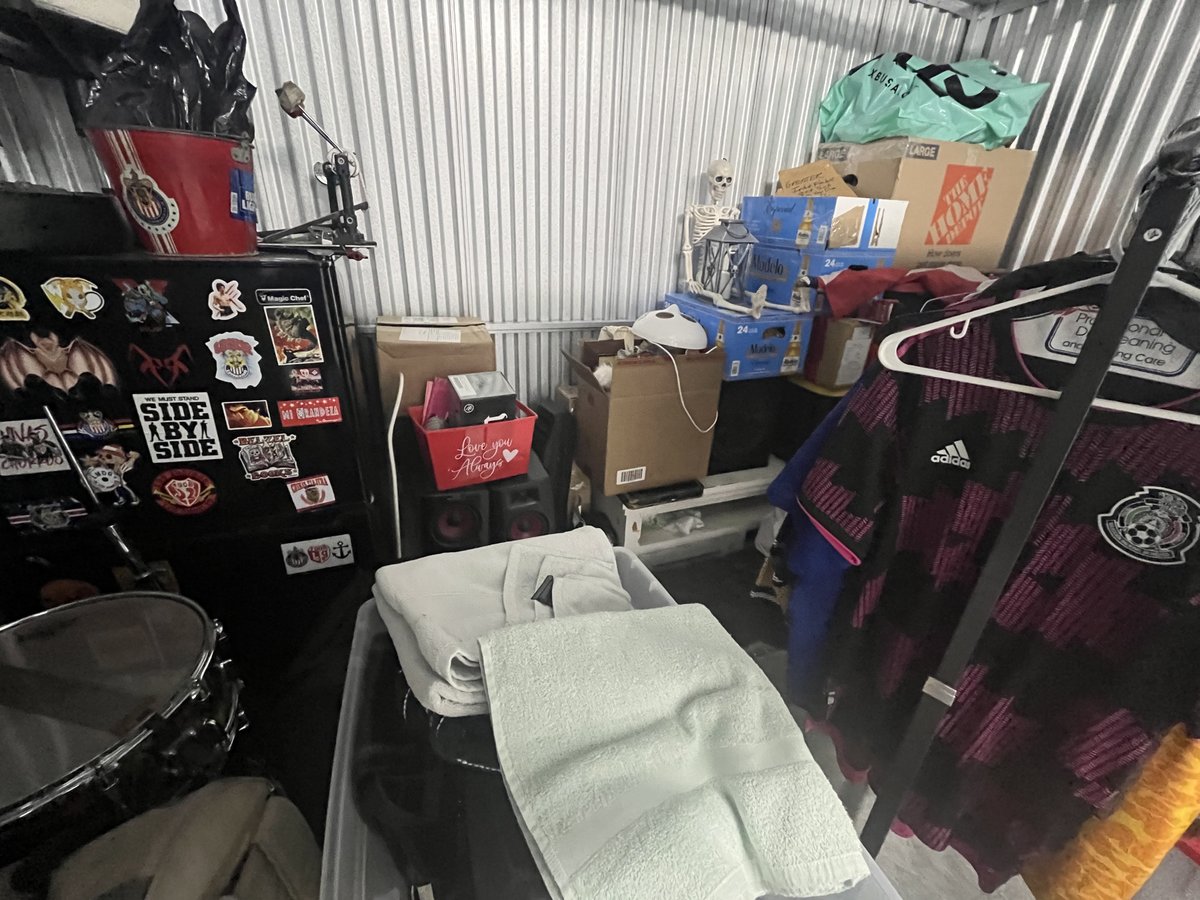 8 x 10 storage unit in Los Angeles, CA