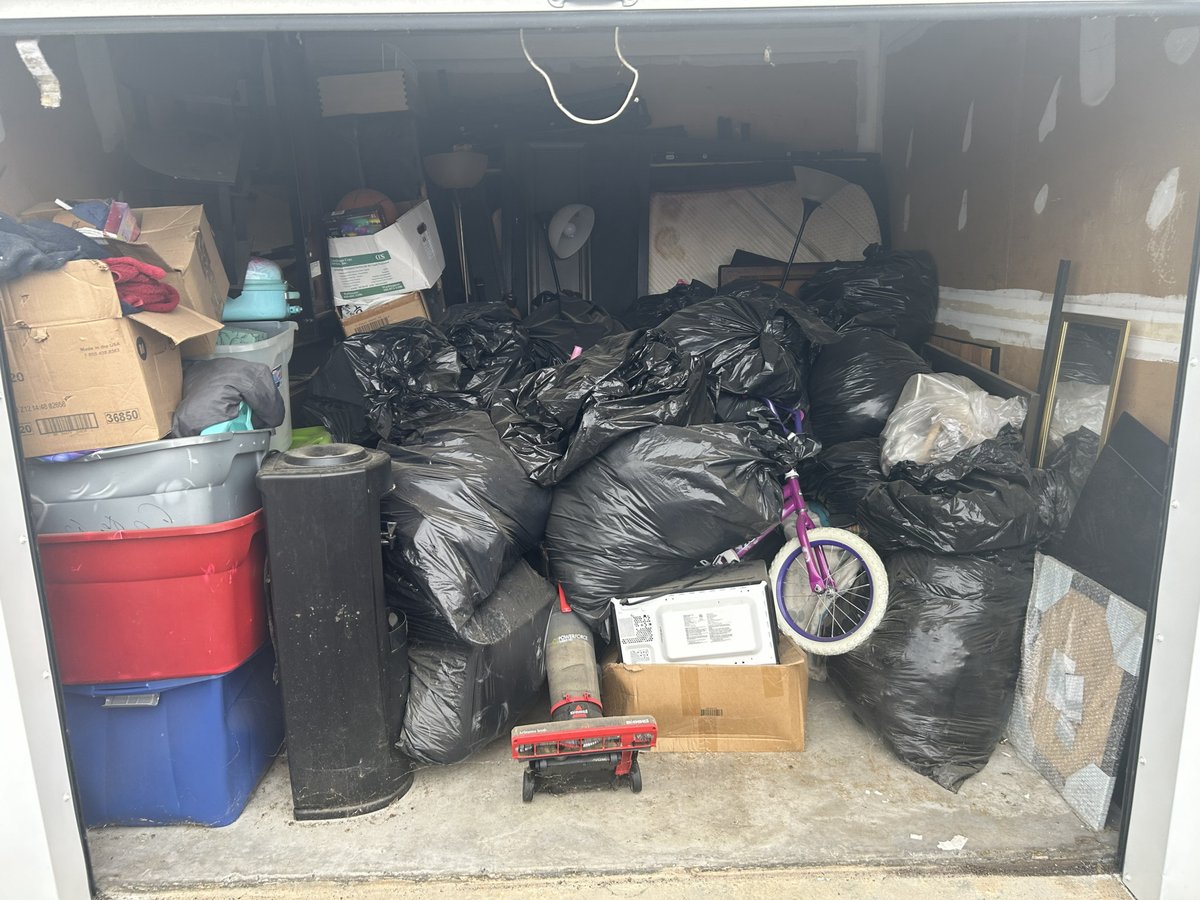 10 x 10 storage unit in Middle River, MD